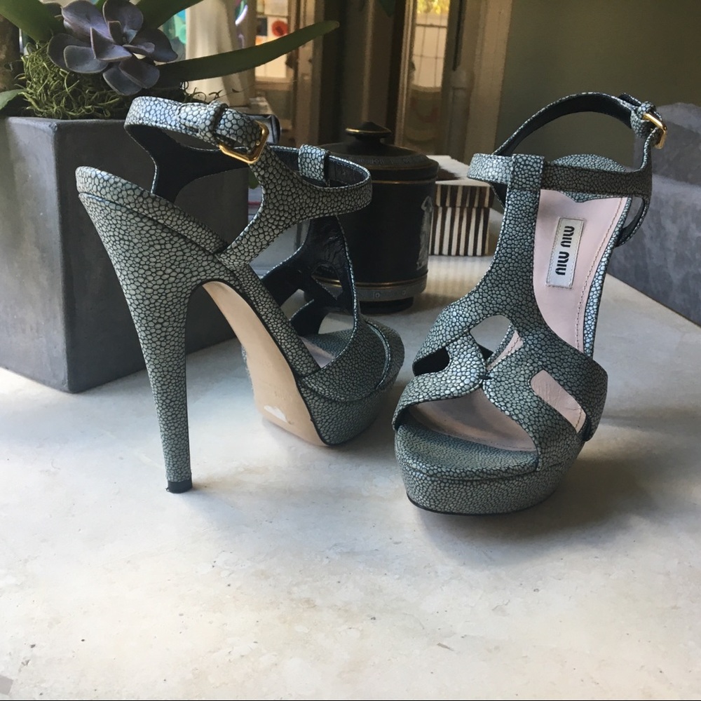 Miu Miu Stingray pumps